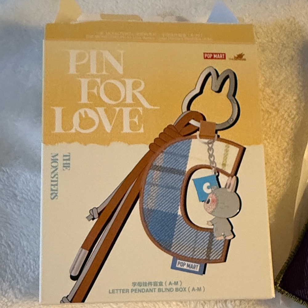 Proceeds go to Charity! Pop Mart Pin for Love Pendant Box